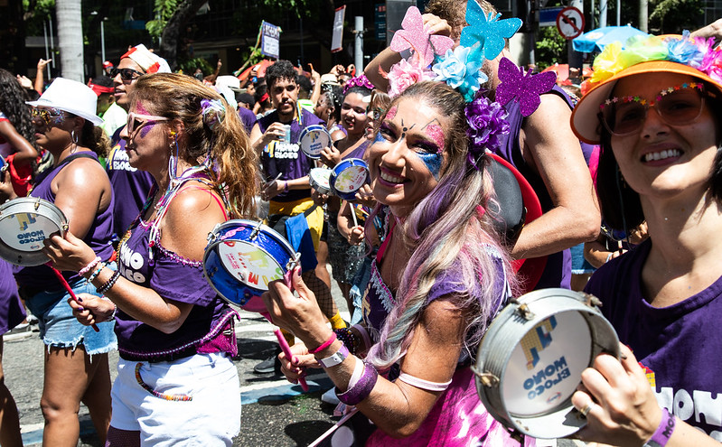 Groupe de samba pendant le carnaval