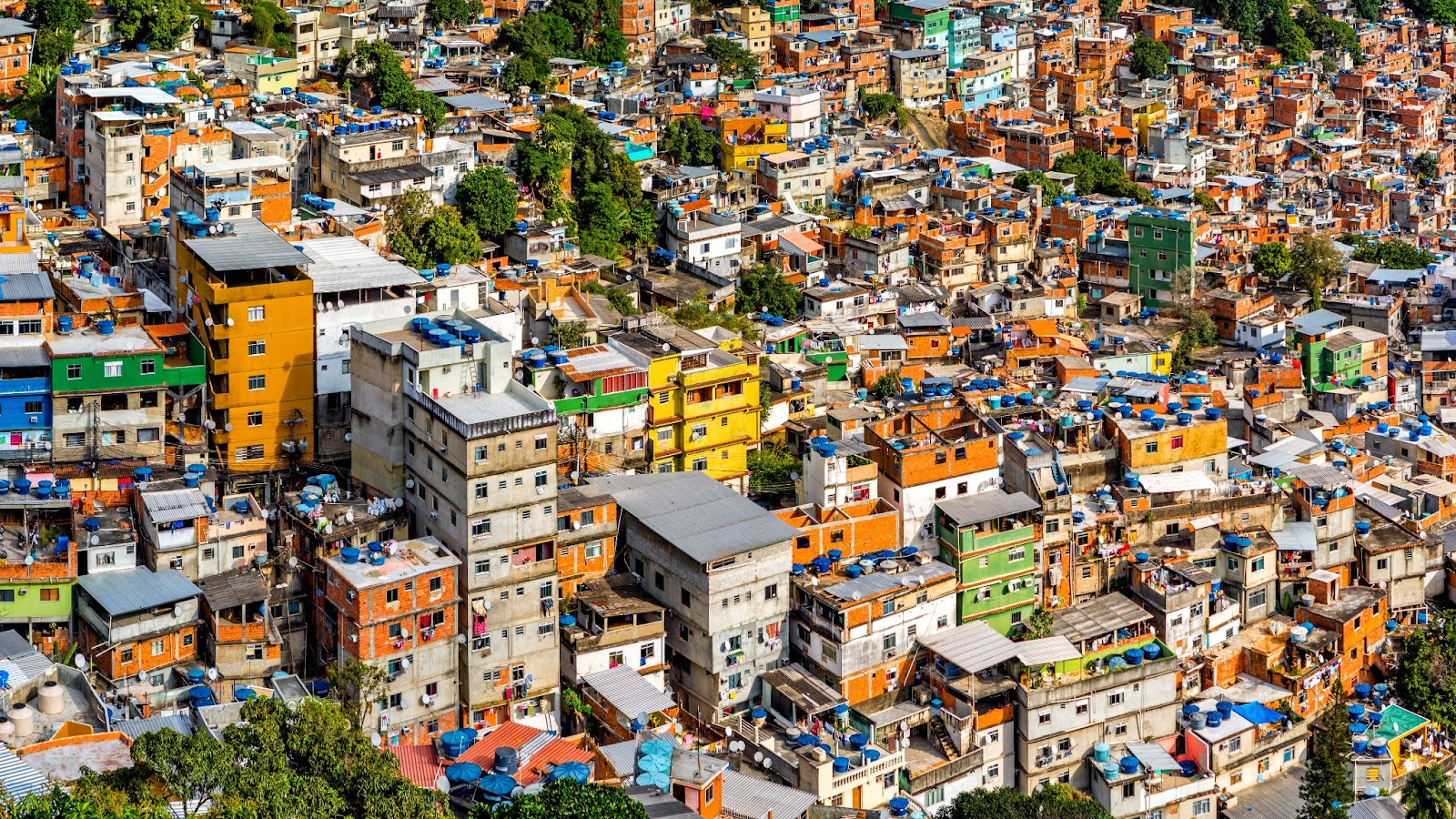 Vue d'une favela de Rio de Janeiro